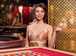 Giao dịch rút tiền nhanh ưu tiên cho thành viên VIP trên mobile